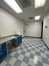 10260 Bubb Rd, Cupertino, CA à louer Photo intérieure- Image 2 de 7