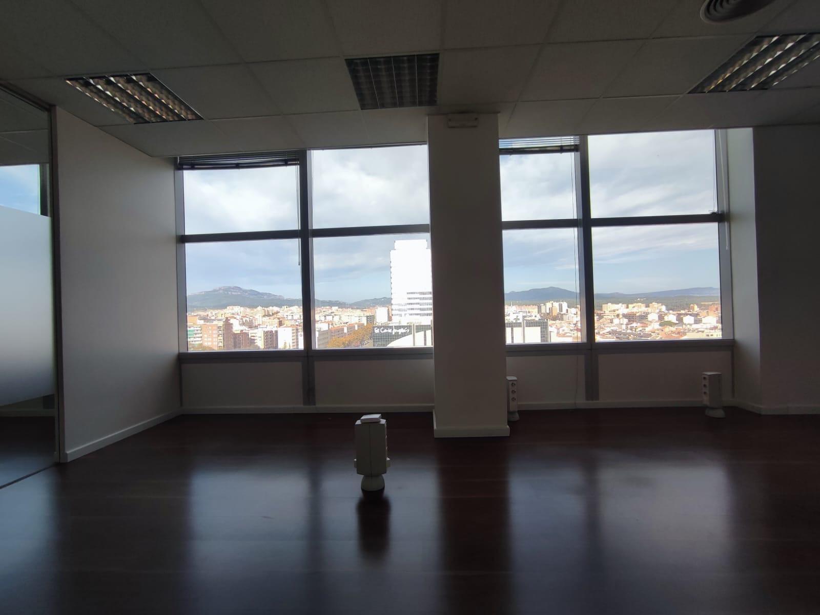 Office in Sabadell, Barcelona for sale Interior Photo- Image 1 of 2