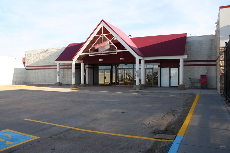 6601 48 Av, Camrose, AB for lease - Building Photo - Image 2 of 2