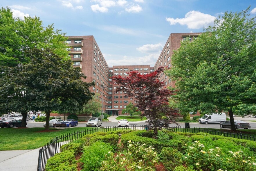 20 Marshall St, Irvington, NJ for lease - Building Photo - Image 3 of 8