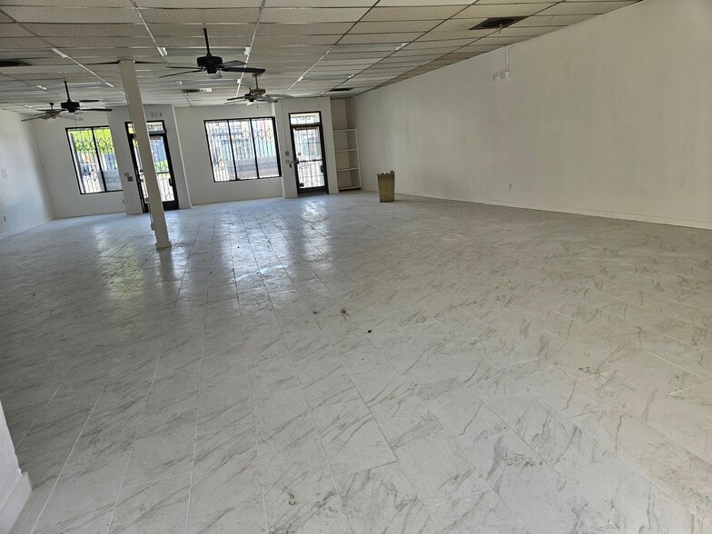 1245 S Fairfax Ave, Los Angeles, CA à louer - Photo du bâtiment - Image 3 de 7