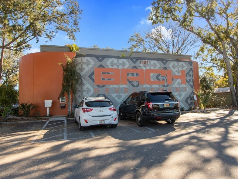 1207 N Himes Ave, Tampa, FL à louer - Photo du bâtiment - Image 2 de 21