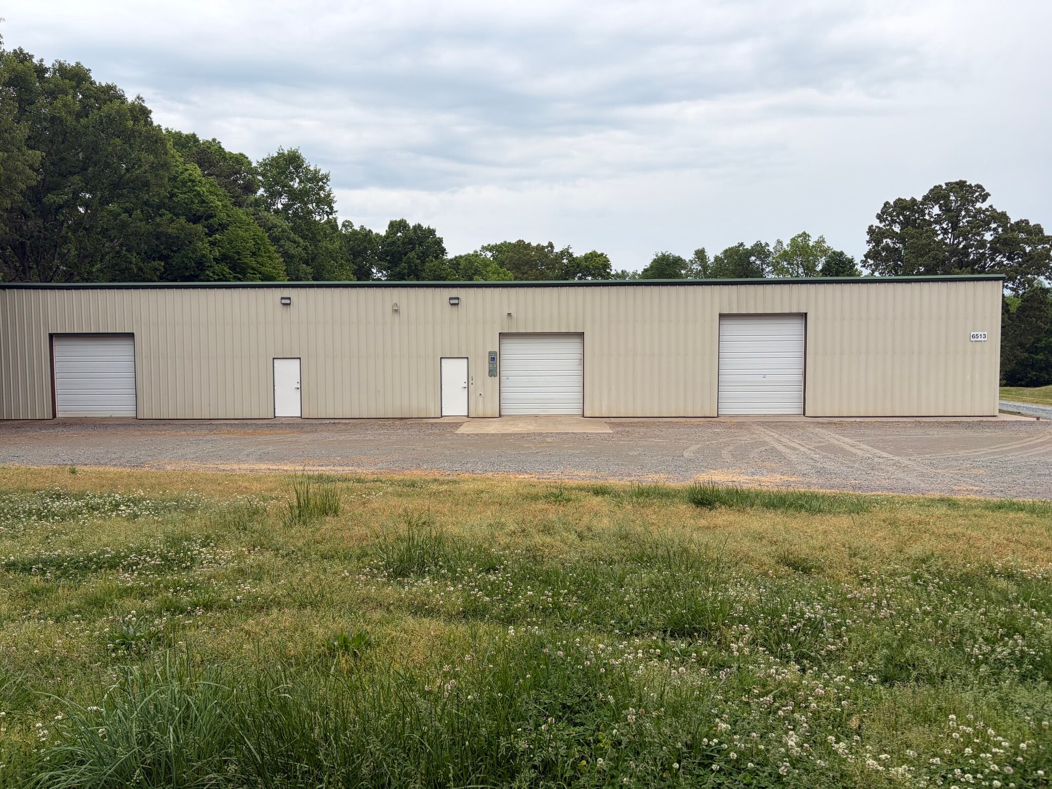 6513 E Old US 421 Hwy, East Bend, NC for lease Primary Photo- Image 1 of 5