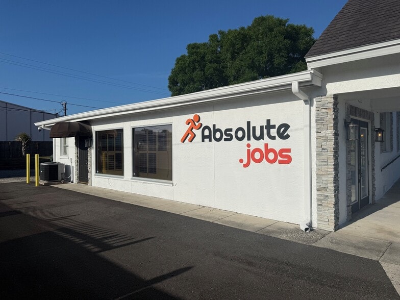 310 Doris Dr, Lakeland, FL for sale - Building Photo - Image 2 of 11