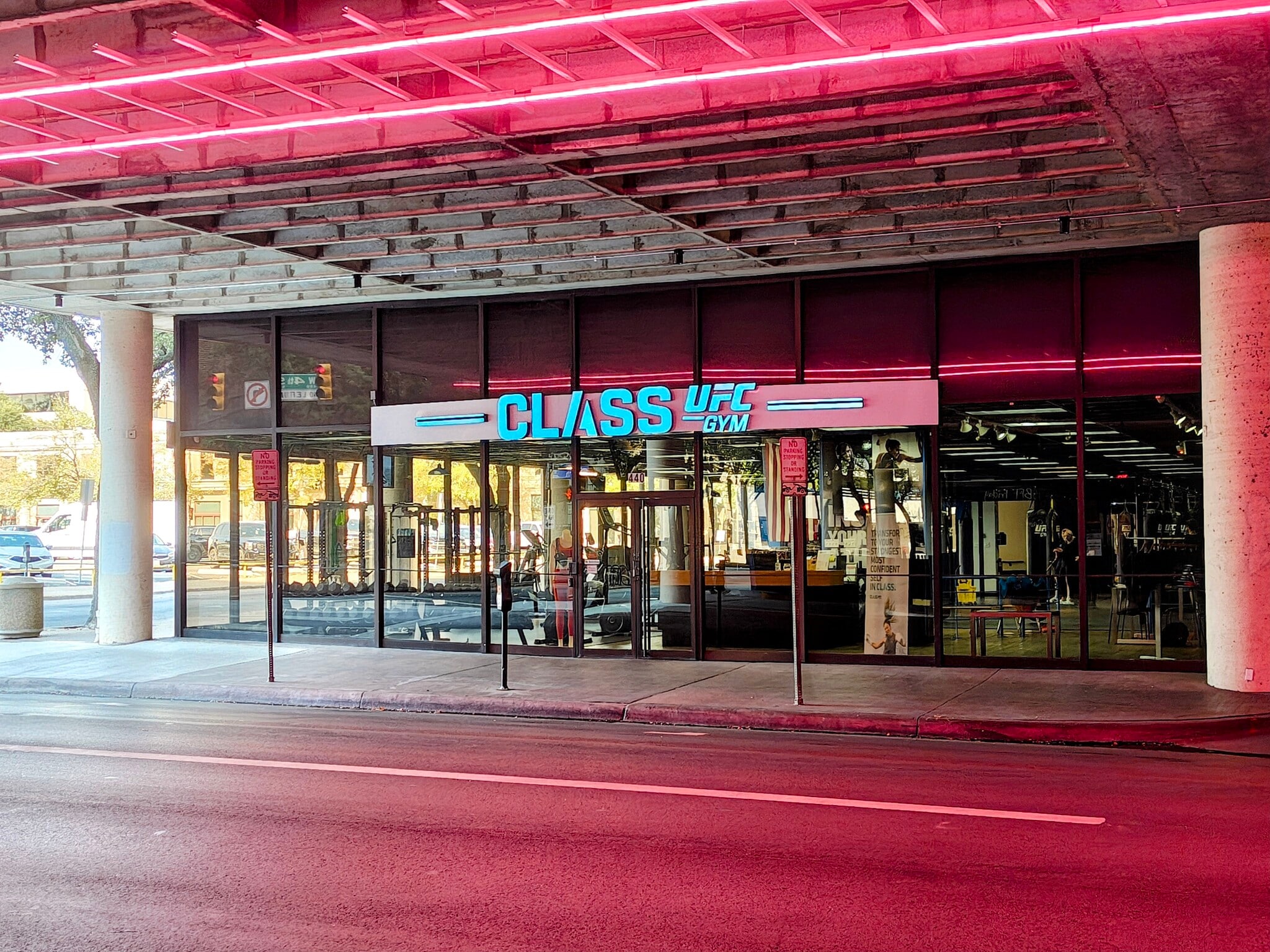 500 Throckmorton St, Fort Worth, TX à louer Photo du bâtiment- Image 1 de 9