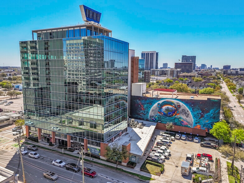 2100 Travis St, Houston, TX à louer - Photo du bâtiment - Image 3 de 37