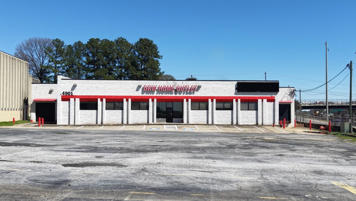 4901 Old National Hwy, College Park, GA à louer Photo du bâtiment- Image 1 de 4
