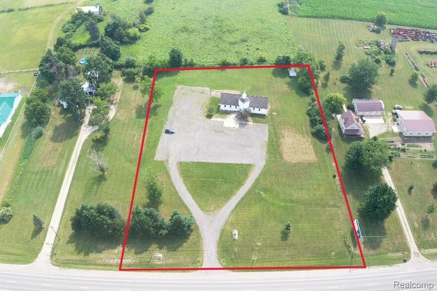 3909 S Van Dyke Rd, Marlette, MI for sale - Primary Photo - Image 2 of 39