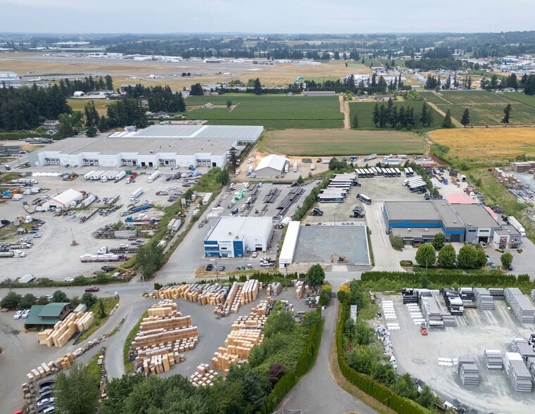 1735 Foy St, Abbotsford, BC à louer - Photo du bâtiment - Image 2 de 3