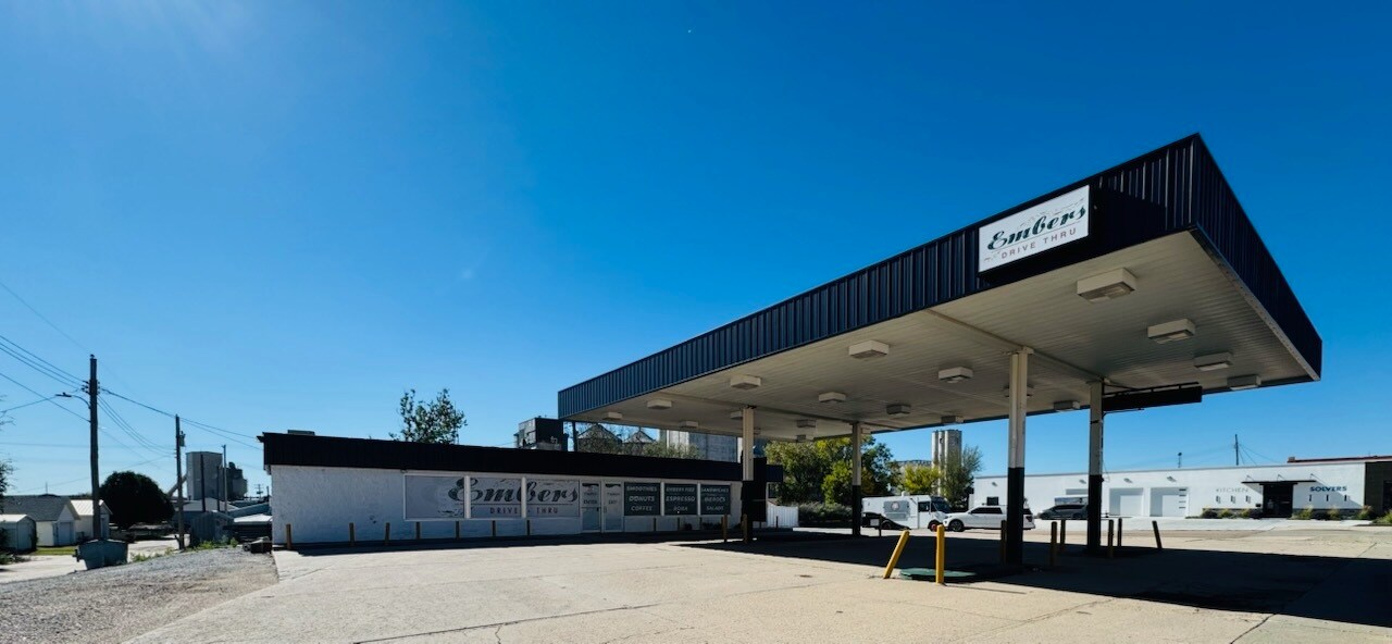 506 E B St, McCook, NE à vendre Photo du bâtiment- Image 1 de 11