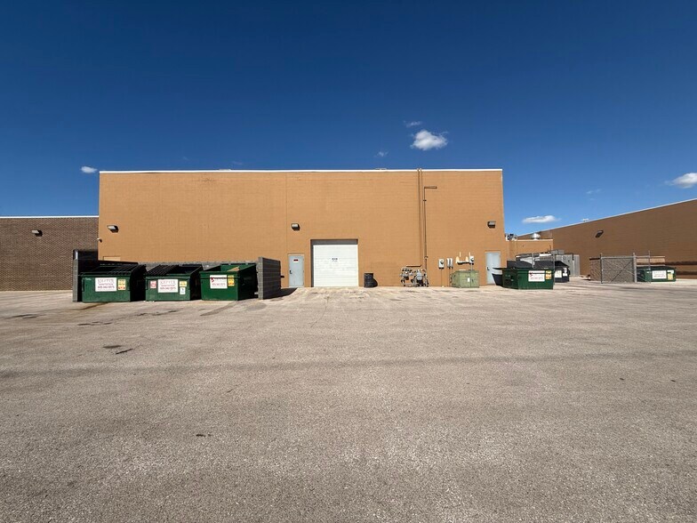 1111 E North St, Rapid City, SD à louer - Photo du bâtiment - Image 3 de 4