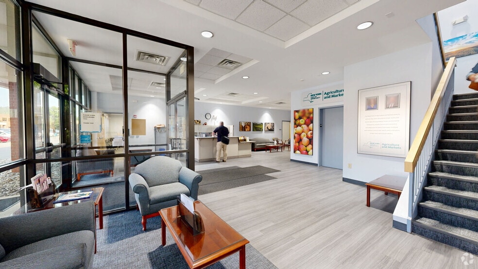 10B Airline Dr, Albany, NY for sale - Matterport 3D Scan - Image 3 of 41