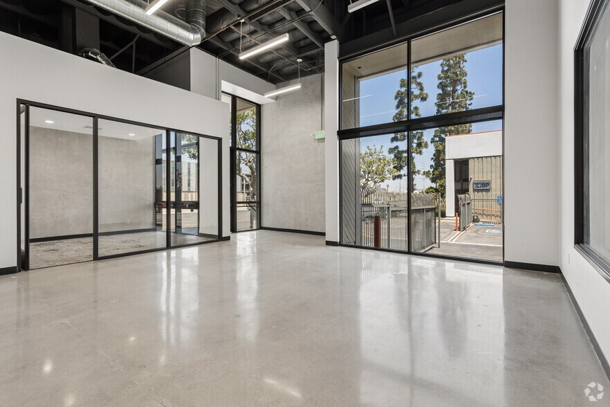 9610-9680 S La Cienega Blvd, Inglewood, CA à louer - Hall d’entrée - Image 3 de 24
