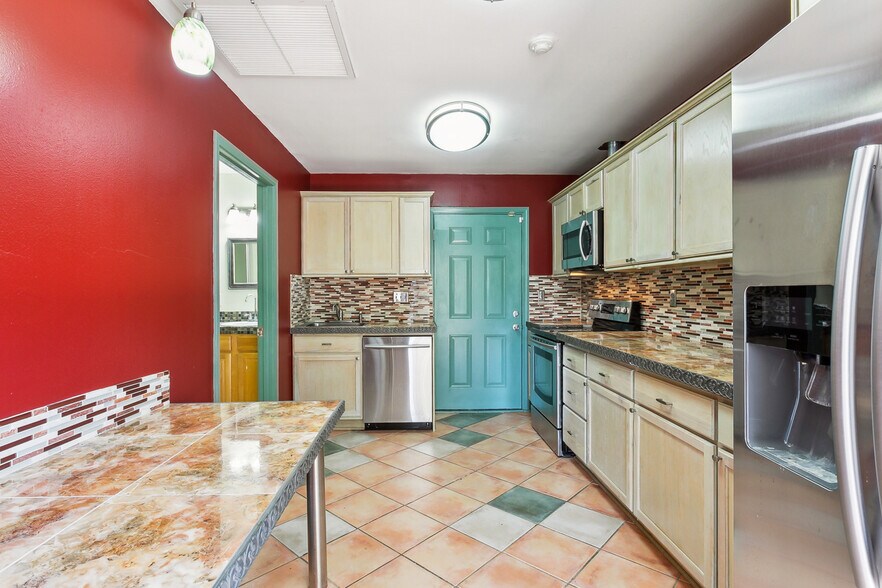 2916 S Lake Blvd, Violet, LA à vendre - Photo intérieure - Image 3 de 7