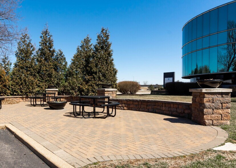 1855-1859 Bowles Ave, Fenton, MO à louer - Photo du bâtiment - Image 2 de 2