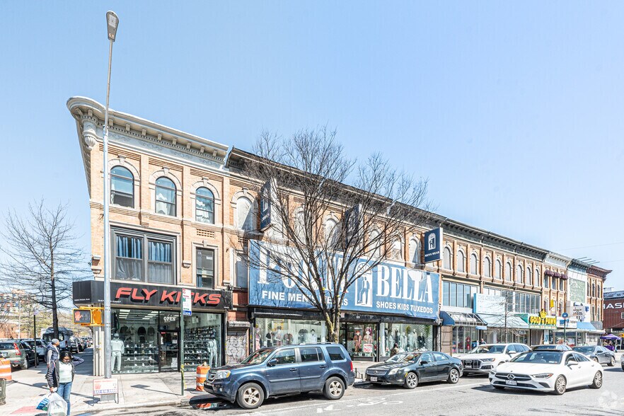 1671-1679 Pitkin Ave, Brooklyn, NY à louer - Photo du bâtiment - Image 3 de 6