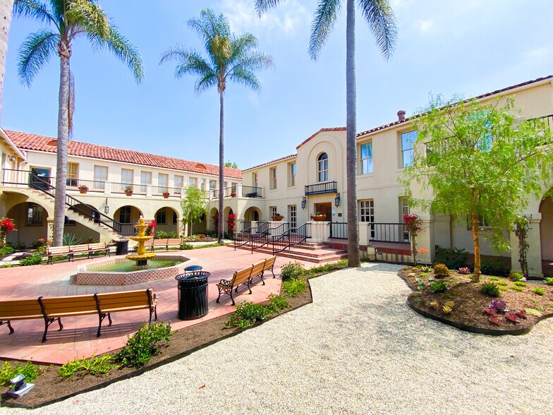 1720 Termino Ave, Long Beach, CA à vendre - Photo du bâtiment - Image 2 de 3