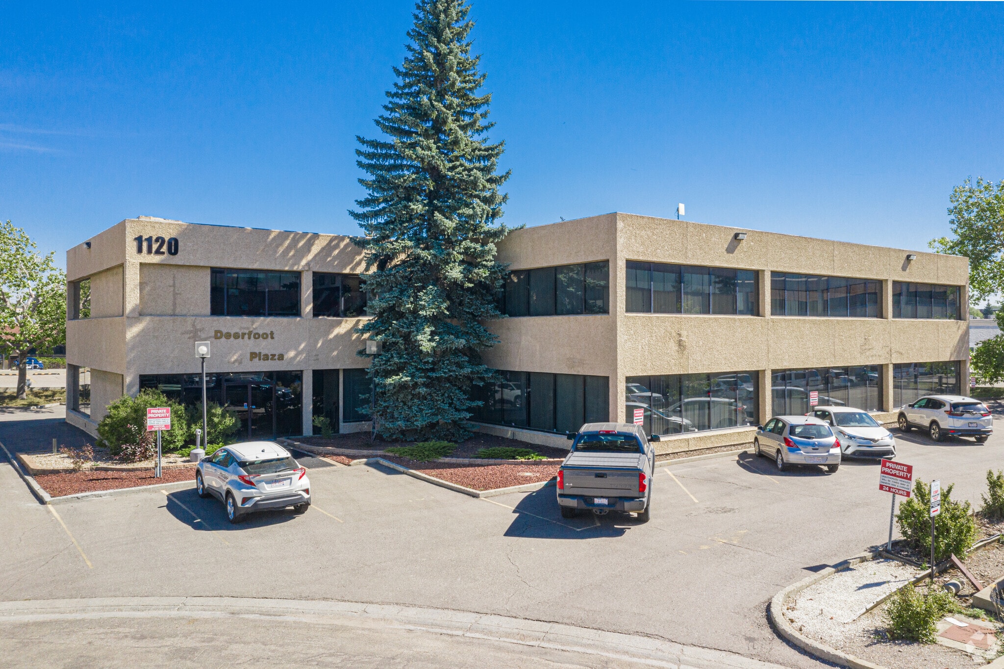 1120 29th Ave NE, Calgary, AB à vendre Photo du bâtiment- Image 1 de 1