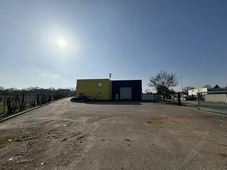 1 Rue Milton Friedman, Charvieu-Chavagneux à vendre - Photo du bâtiment - Image 2 de 13
