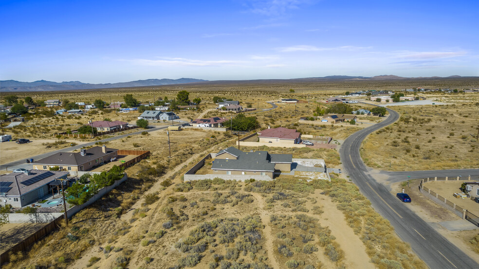 21791 Calhoun Dr, California City, CA à vendre - Photo du b timent - Image 3 de 7