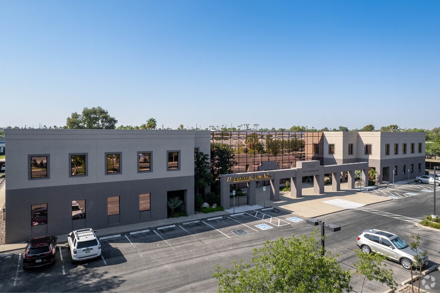 7202 E Rosewood St, Tucson, AZ à louer - Photo du bâtiment - Image 3 de 10