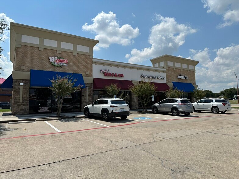8905-8907 S Highway 377, Benbrook, TX à louer - Photo du bâtiment - Image 2 de 4