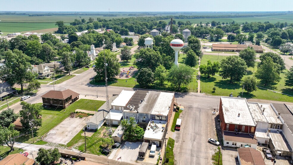 223 N Pearl St, Waverly, IL à vendre - Photo du bâtiment - Image 3 de 43