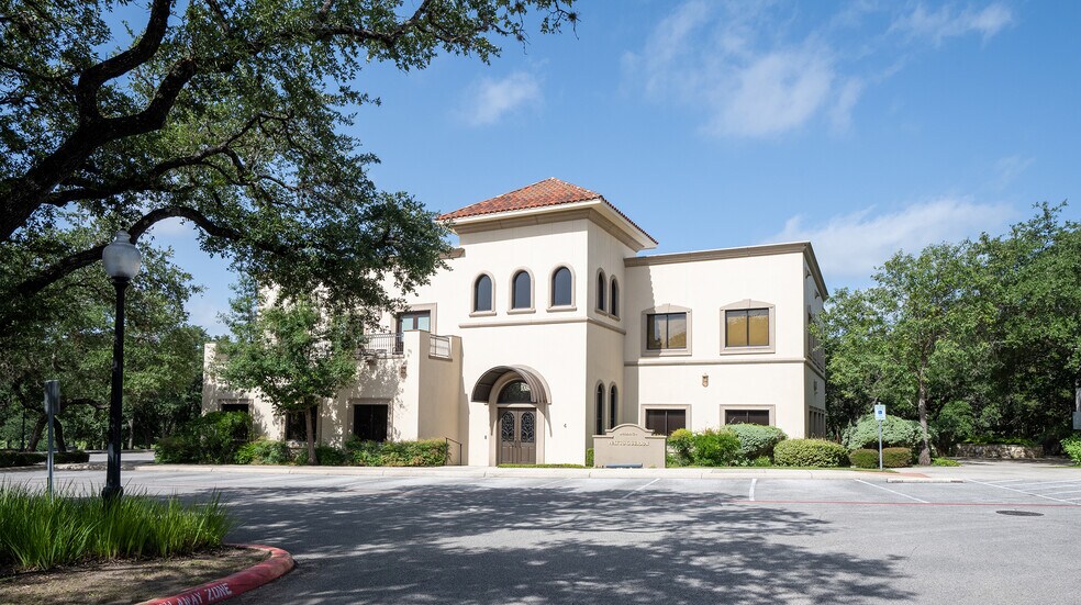 4 Dominion Dr, San Antonio, TX à louer - Photo du bâtiment - Image 2 de 2