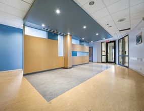 1361-1365 Av Beaumont, Mt Royal, QC for lease Interior Photo- Image 1 of 3