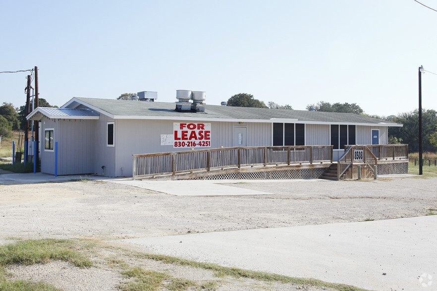 8508 Us-181 Hwy, Floresville, TX for lease - Primary Photo - Image 2 of 3