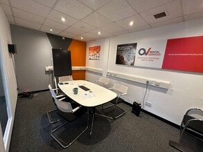 Packet Boat Ln, Uxbridge for lease Interior Photo- Image 2 of 3