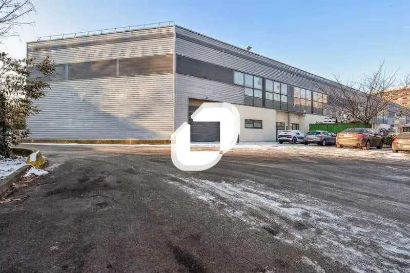 Flex in Le Blanc-Mesnil for lease Building Photo- Image 1 of 14