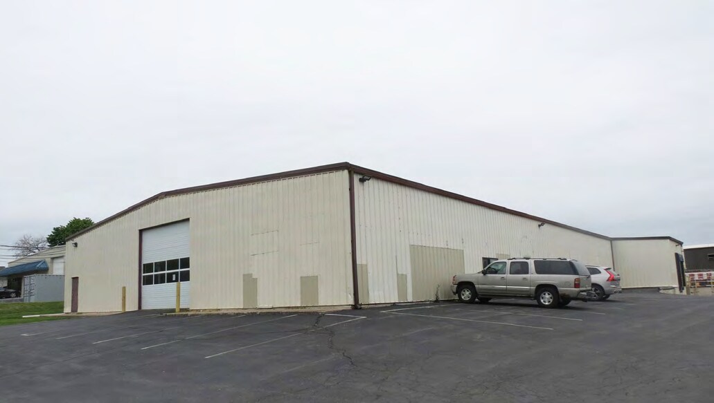 25 Hess Rd, Leola, PA for lease Primary Photo- Image 1 of 11