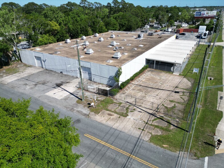 4827 Philips Hwy, Jacksonville, FL à vendre - Photo du bâtiment - Image 3 de 16