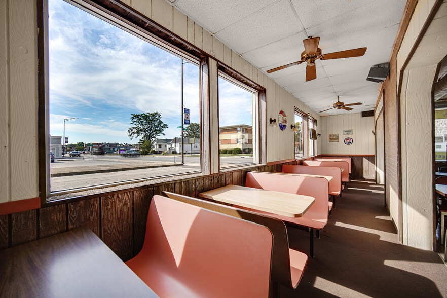 2513 Ridge Rd, Lansing, IL à vendre - Photo du bâtiment - Image 2 de 17