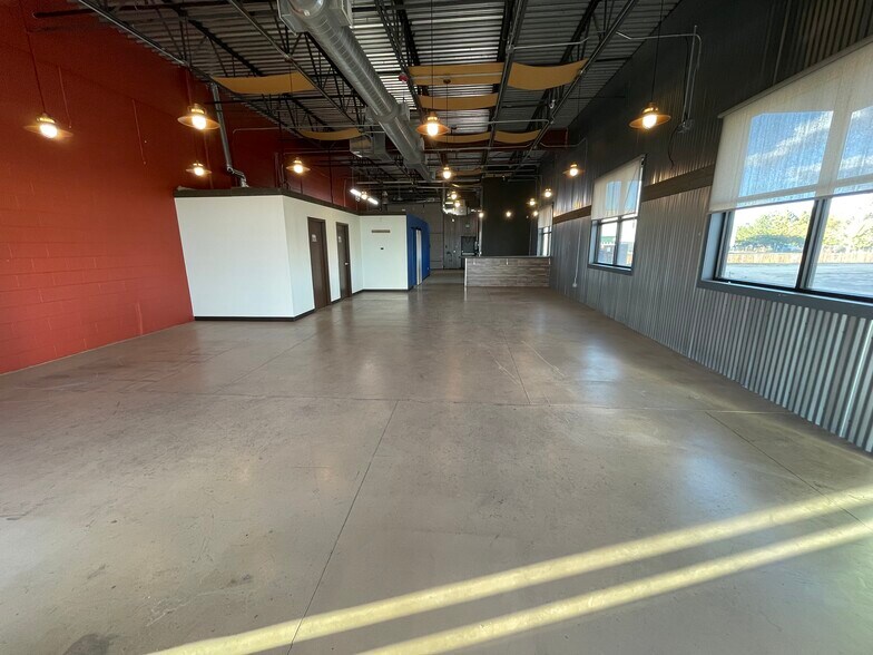 943-965 E 11th St, Loveland, CO à louer - Photo intérieure - Image 2 de 15