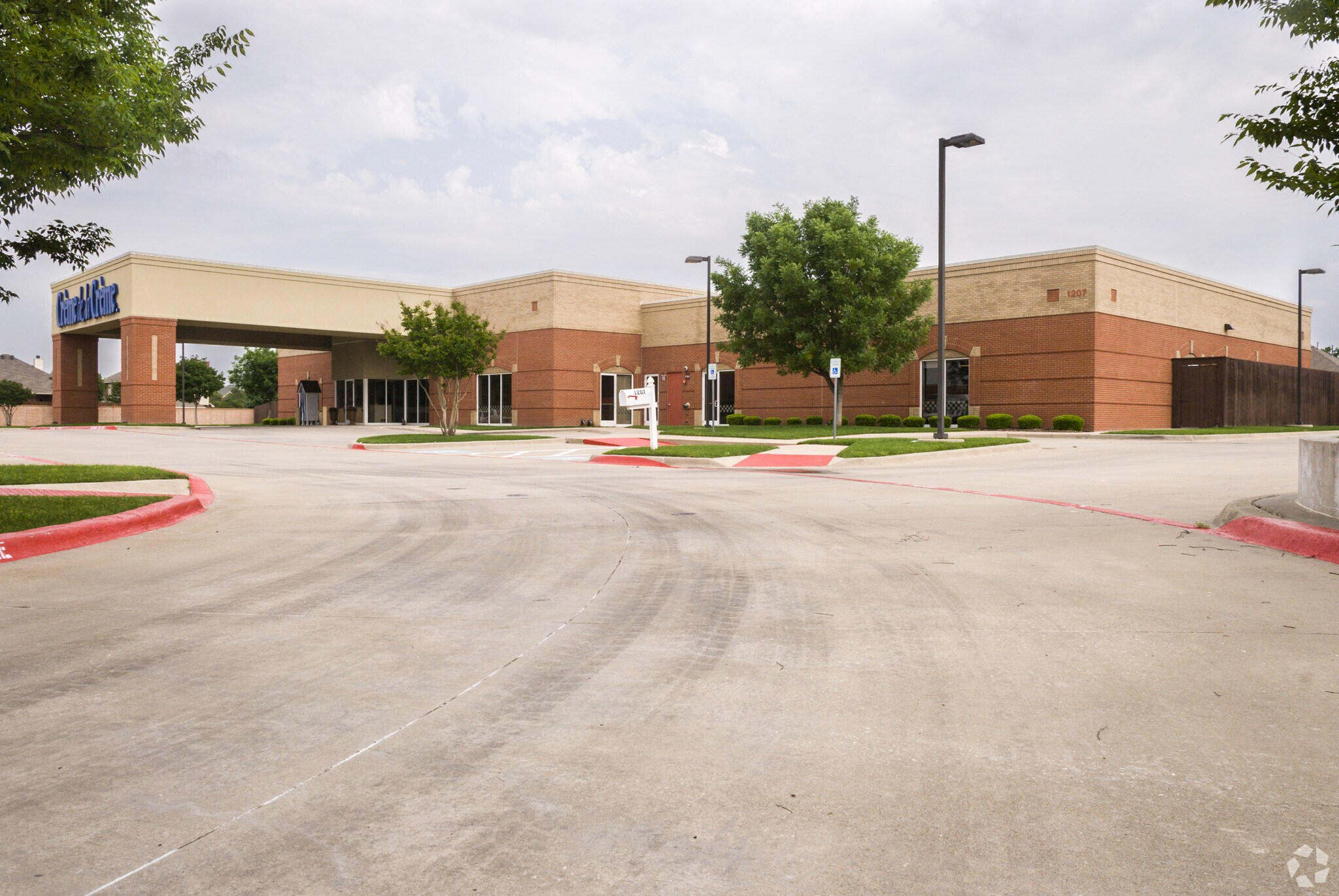 1207 W McDermott Dr, Allen, TX à louer Photo principale- Image 1 de 8