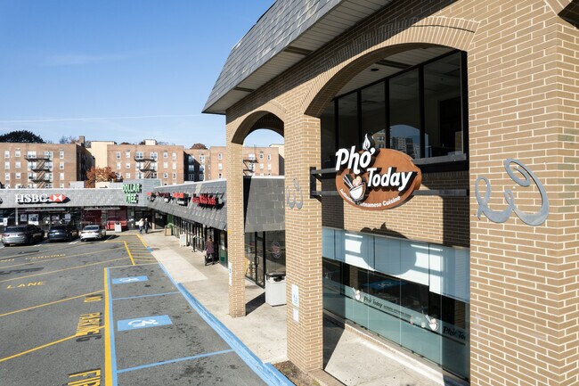 Plus de détails pour 2151 Lemoine Ave, Fort Lee, NJ - Commerce de détail à louer