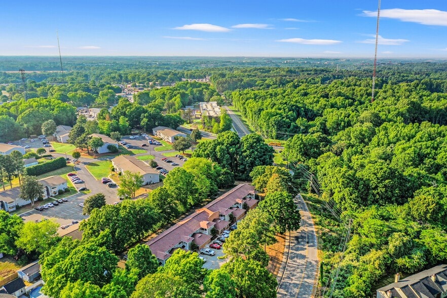 9517 Newell Hickory Grove Rd, Charlotte, NC for sale - Building Photo - Image 2 of 7