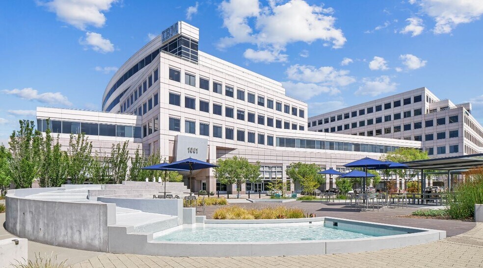 1001-1051 E Hillsdale Blvd, Foster City, CA à louer - Photo du bâtiment - Image 2 de 10