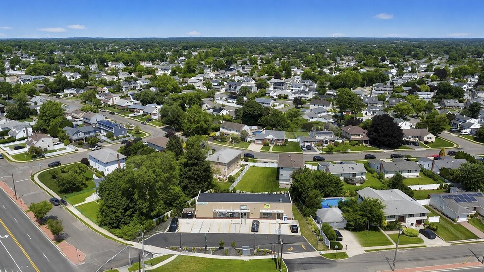 1234 Stewart Ave, Bethpage, NY for sale - Building Photo - Image 3 of 40