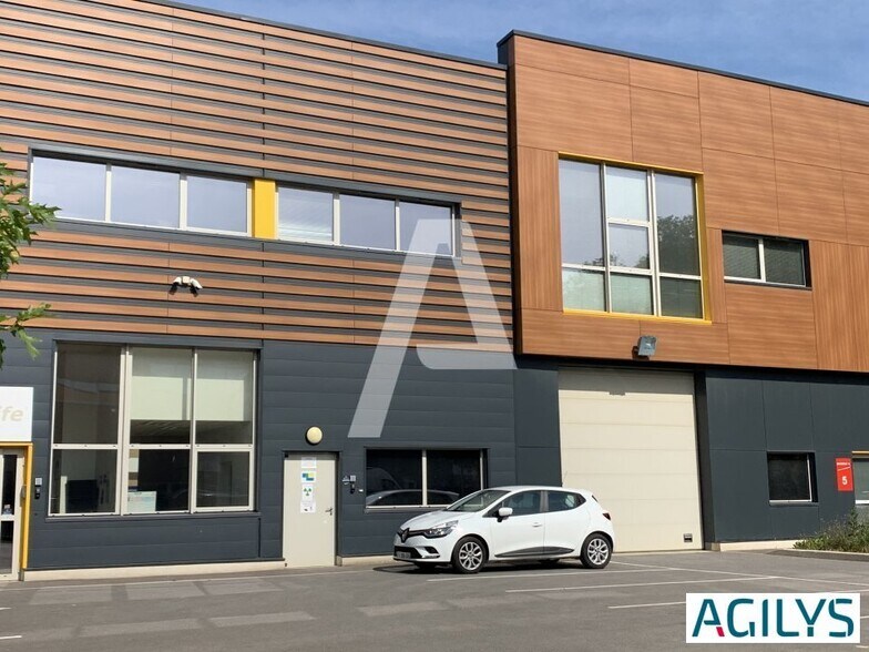 Avenue De La Plesse, Villebon-sur-Yvette for lease - Building Photo - Image 2 of 14