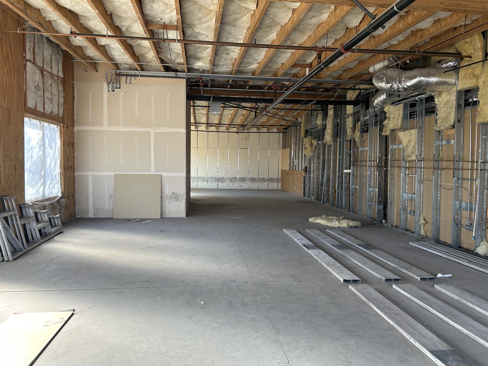 3940-3966 N Martin Luther King Blvd, North Las Vegas, NV for lease Interior Photo- Image 1 of 3