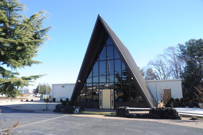 More details for 3006 S Main St, Harrisonburg, VA - Retail for Sale