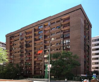 Plus de détails pour Calle de la Infanta Mercedes, 92, Madrid - Bureau/Commerce de détail à louer