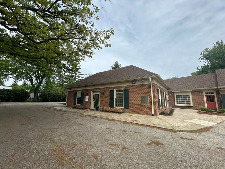 614 Wooster Pike, Terrace Park, OH à louer - Photo du bâtiment - Image 2 de 31