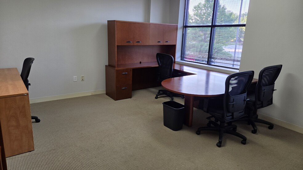 1880 W Oak Pky, Marietta, GA for lease - Building Photo - Image 2 of 19
