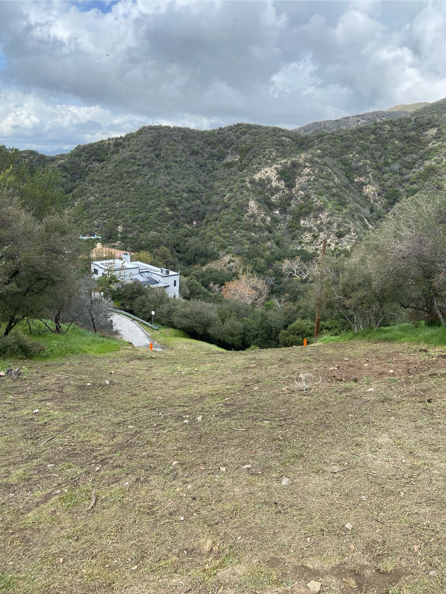 6088 Sister Elsie Dr, Tujunga, CA for sale Primary Photo- Image 1 of 17