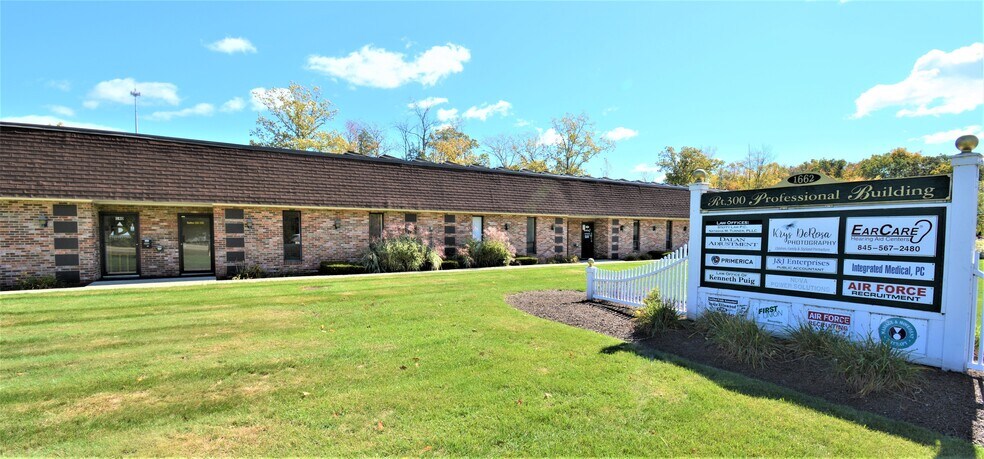 1662 Route 300, Newburgh, NY for lease - Building Photo - Image 1 of 4