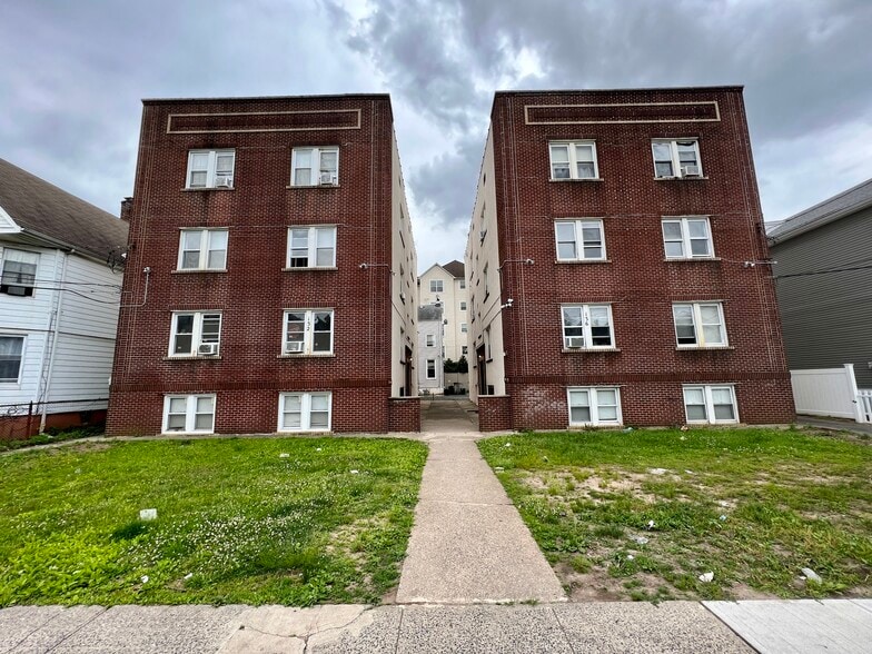 132 Elm Ave, Rahway, NJ for sale - Building Photo - Image 1 of 4